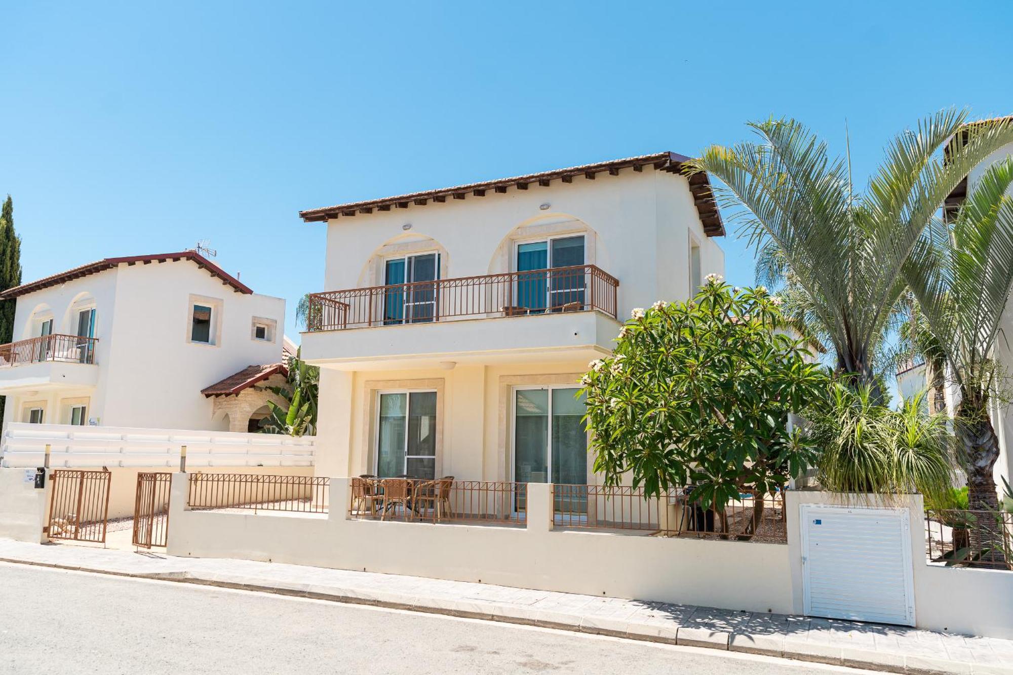 Ekaterina Heights 3 Bdrm Villa *